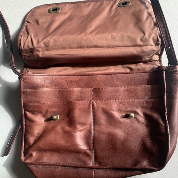 David King Jacara Collection Three Quarter Flap Messenger Bag Brown Soft New - Picture 4 of 7